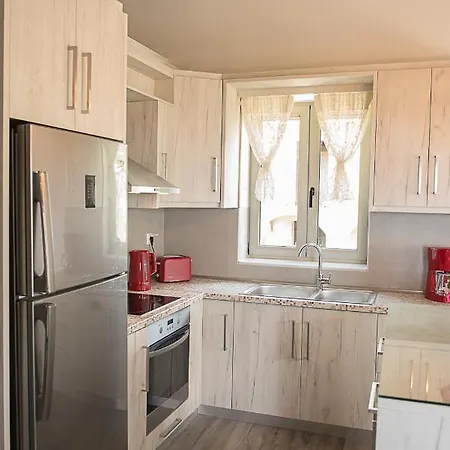 Dosona Mani Apartman Rínglia