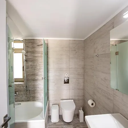 Dosona Mani Apartamento